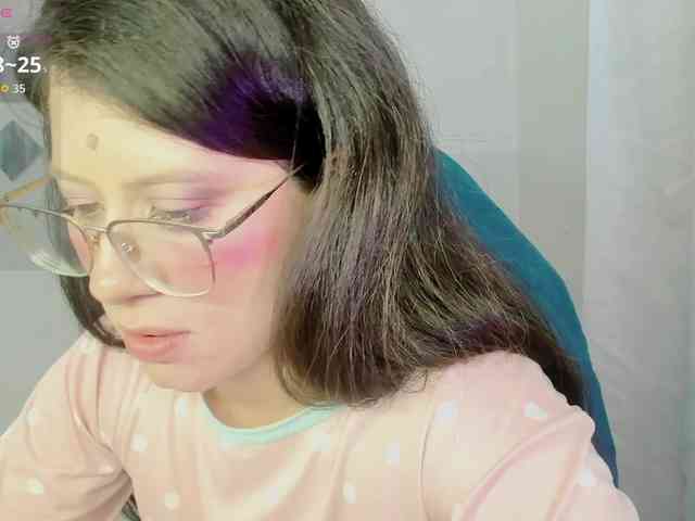 ZooeyBelair webcam