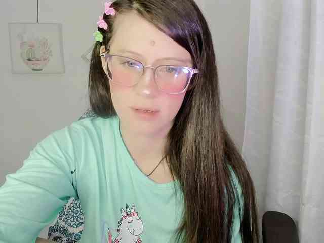 ZooeyBelair webcam