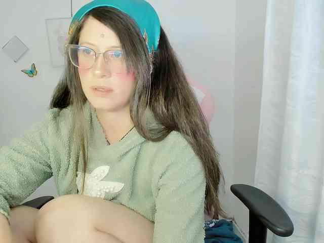 ZooeyBelair webcam