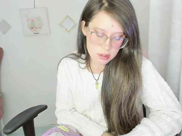 ZooeyBelair webcam