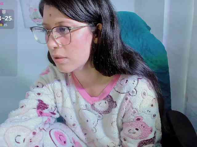 ZooeyBelair webcam