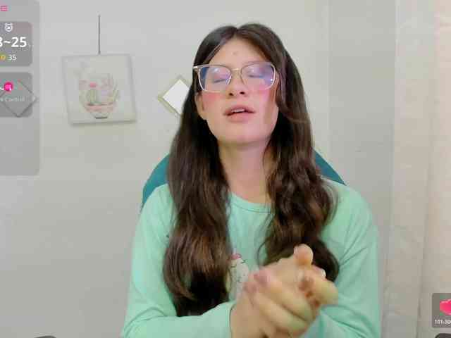 ZooeyBelair webcam