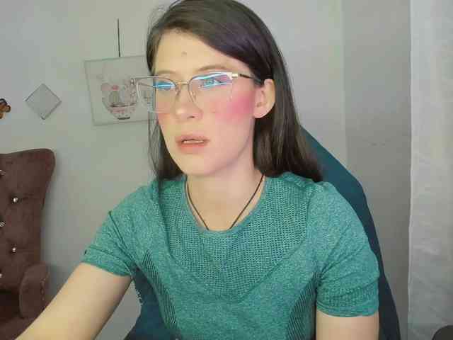 ZooeyBelair webcam