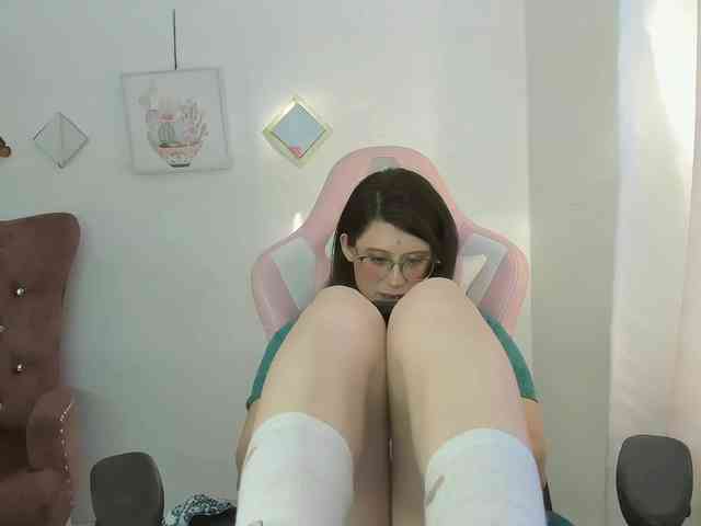 ZooeyBelair webcam