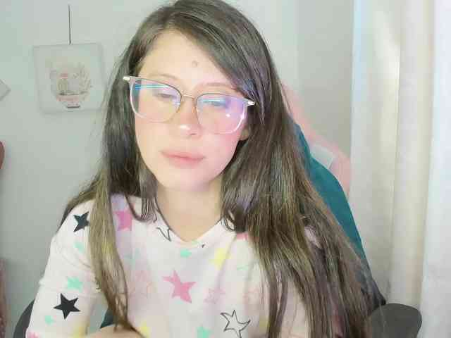 ZooeyBelair webcam