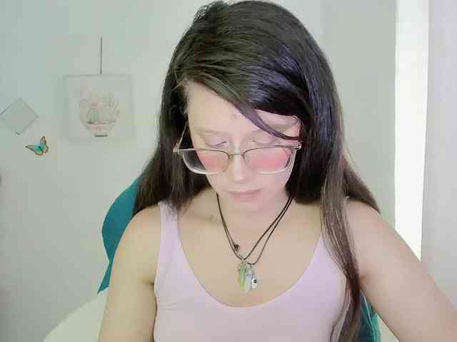ZooeyBelair webcam