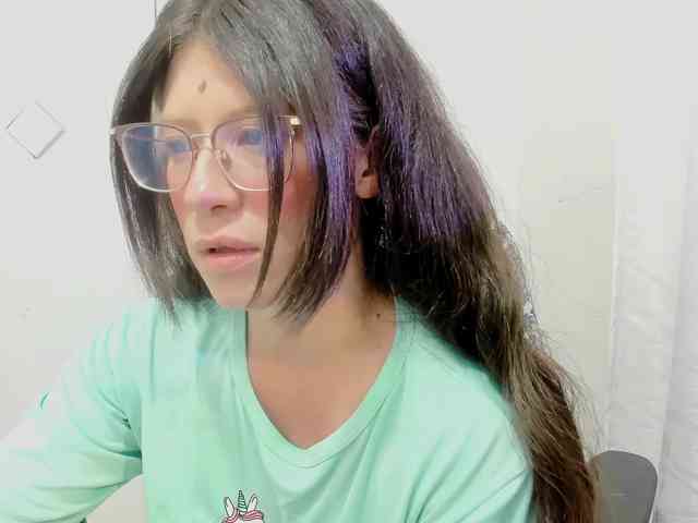 ZooeyBelair webcam