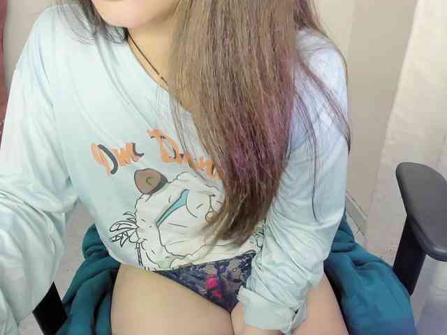 ZooeyBelair webcam