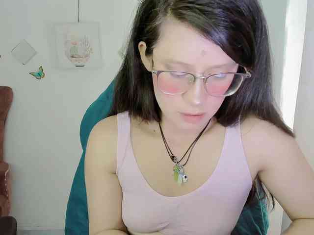 ZooeyBelair webcam