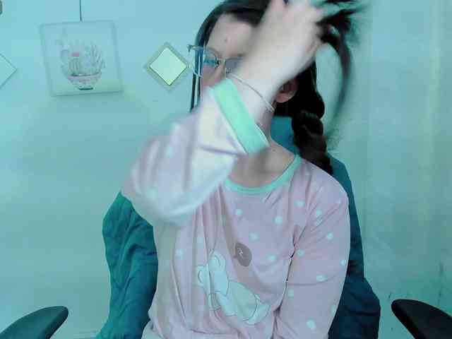 ZooeyBelair webcam