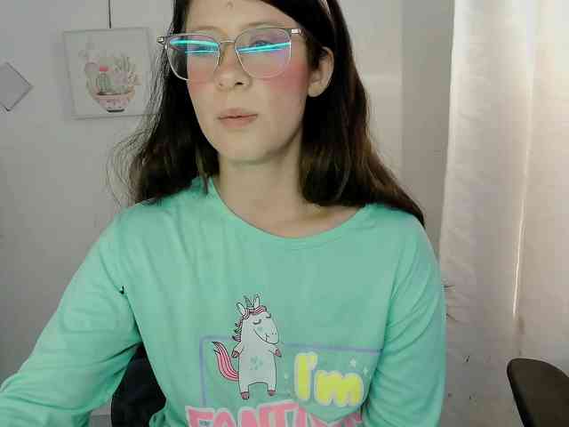 ZooeyBelair webcam