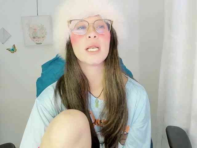 ZooeyBelair webcam