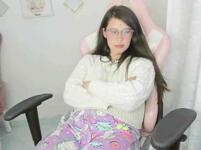 ZooeyBelair webcam