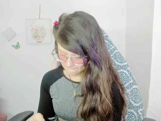 ZooeyBelair webcam