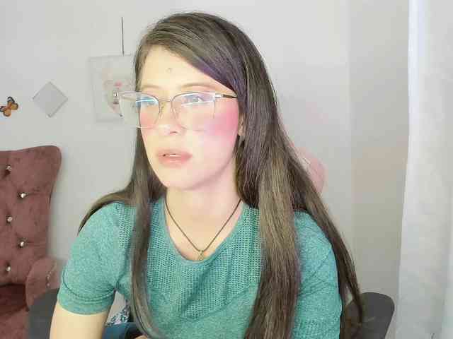 ZooeyBelair webcam