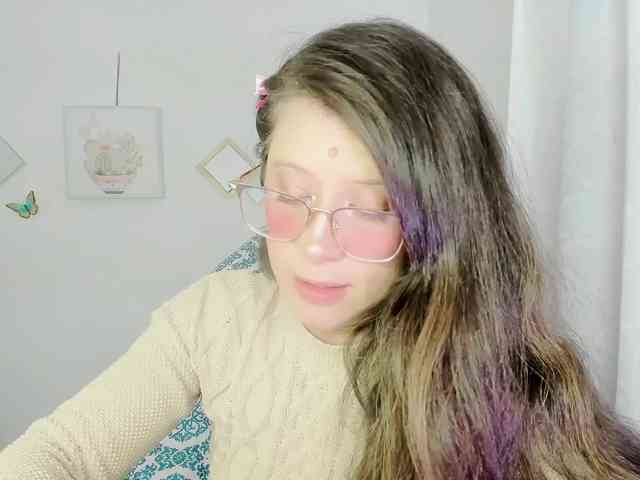 ZooeyBelair webcam