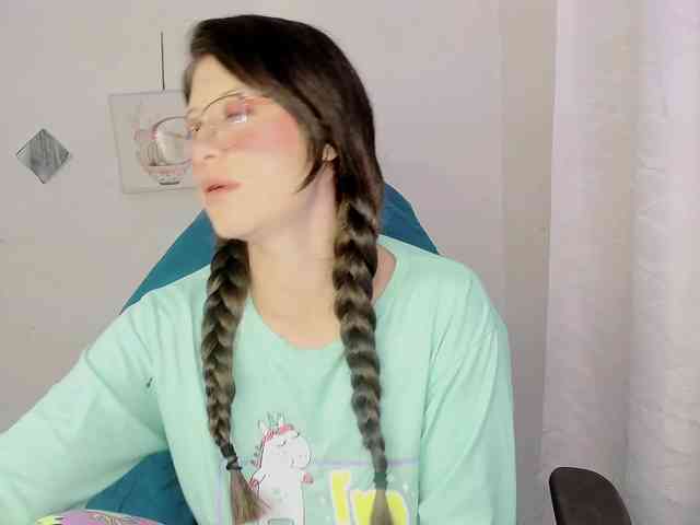 ZooeyBelair webcam