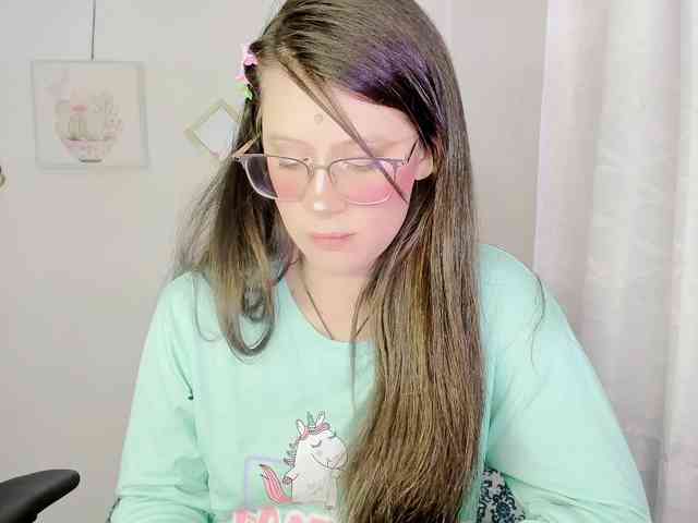 ZooeyBelair webcam