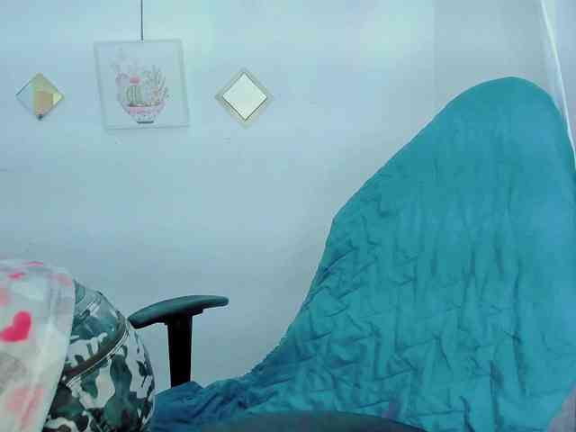 ZooeyBelair webcam