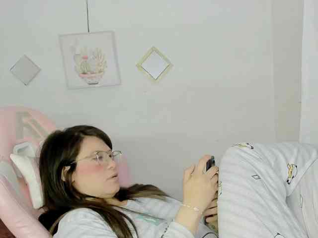 ZooeyBelair webcam