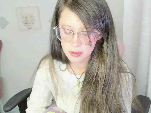ZooeyBelair webcam