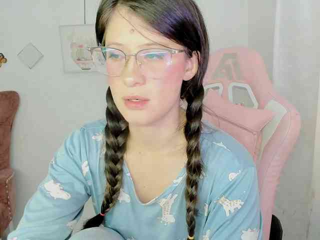 ZooeyBelair webcam