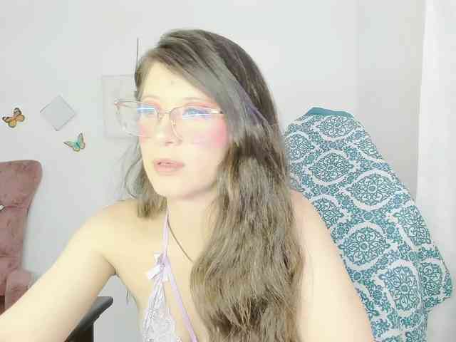 ZooeyBelair webcam
