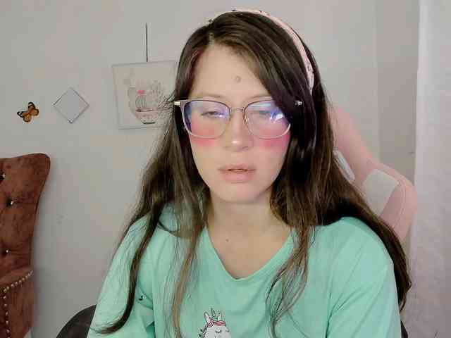 ZooeyBelair webcam