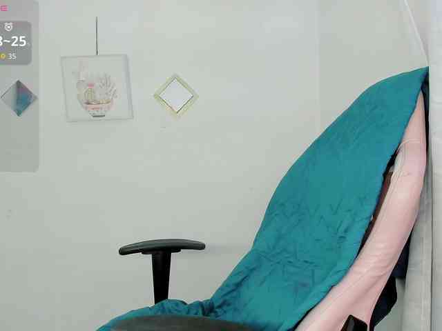 ZooeyBelair webcam