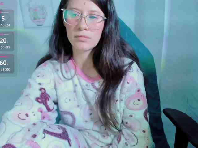 zooeybelair's live room