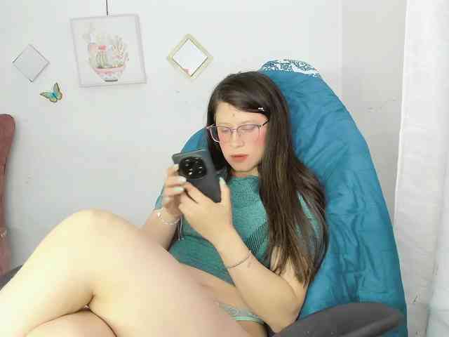 ZooeyBelair webcam