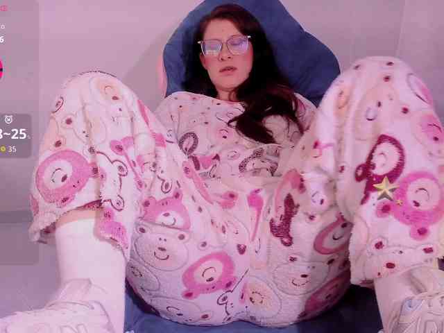 ZooeyBelair webcam