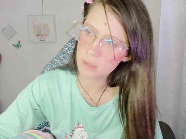 ZooeyBelair webcam