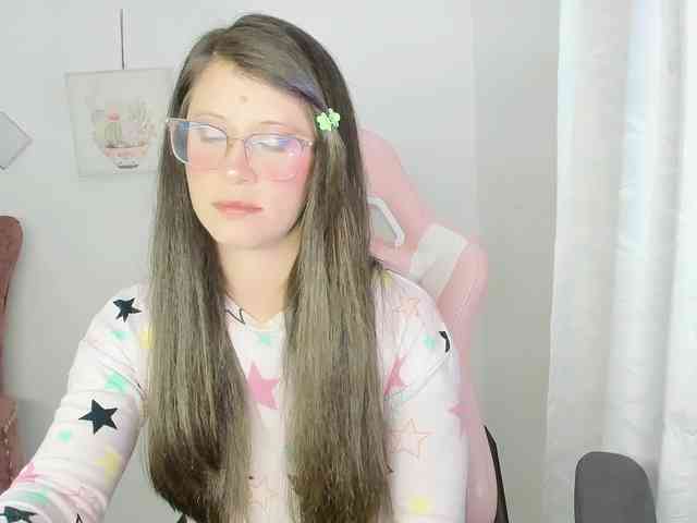 ZooeyBelair webcam