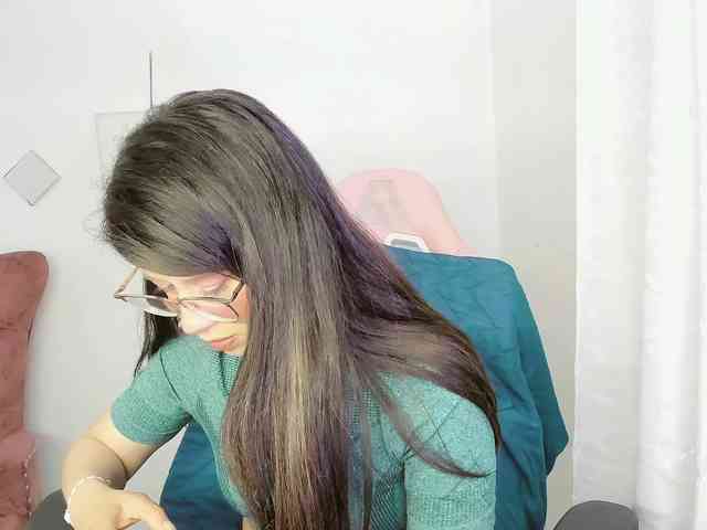 ZooeyBelair webcam