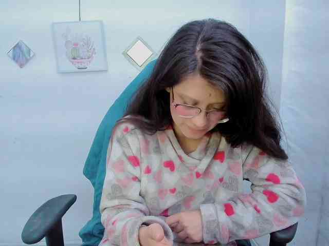 ZooeyBelair webcam