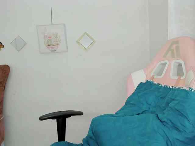 ZooeyBelair webcam