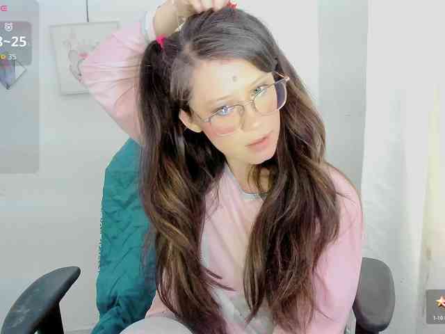 ZooeyBelair webcam