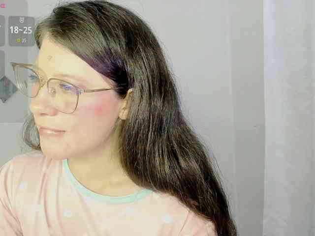 ZooeyBelair webcam