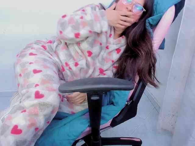 ZooeyBelair webcam