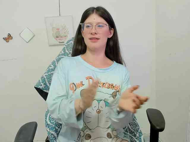 zooeybelair's live room