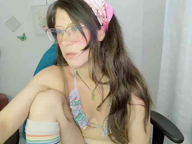 ZooeyBelair webcam