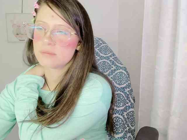 ZooeyBelair webcam