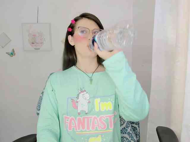 ZooeyBelair webcam