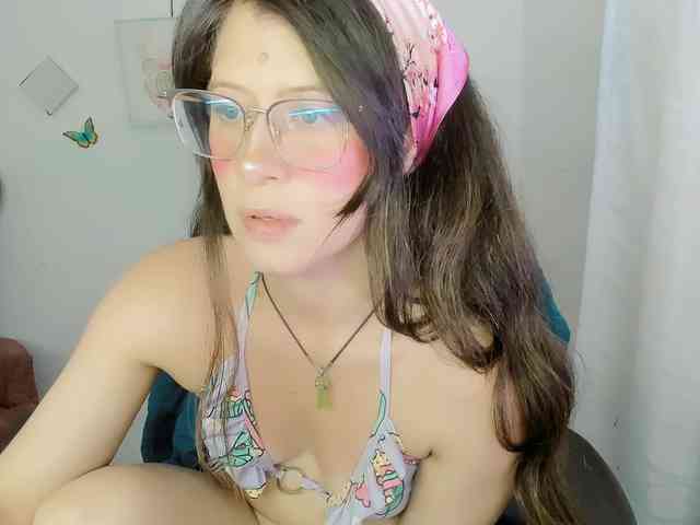 ZooeyBelair webcam