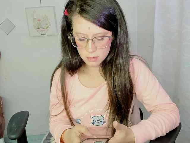 ZooeyBelair webcam