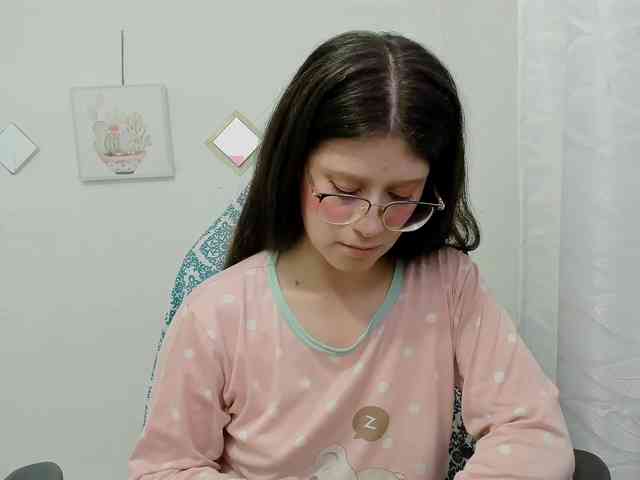 ZooeyBelair webcam