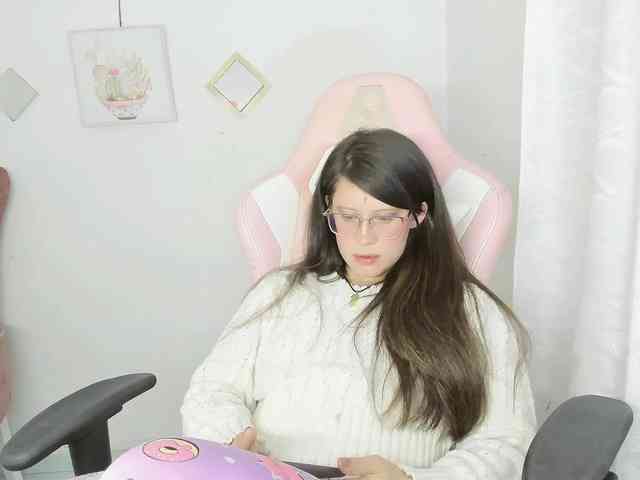 ZooeyBelair webcam