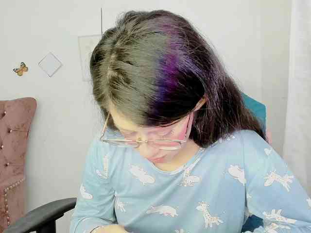 ZooeyBelair webcam