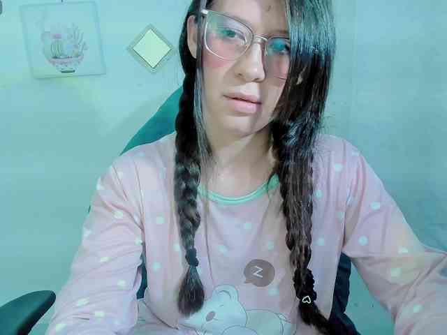 ZooeyBelair webcam